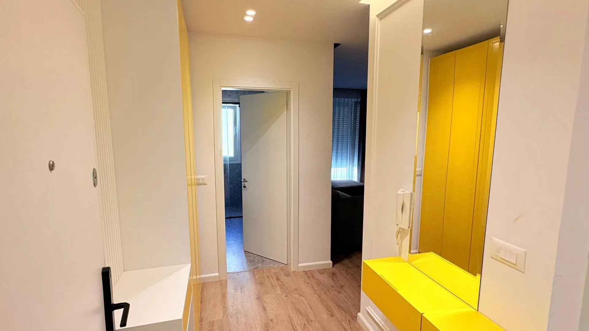 Escape Luxury Apartment 2 Shengjin